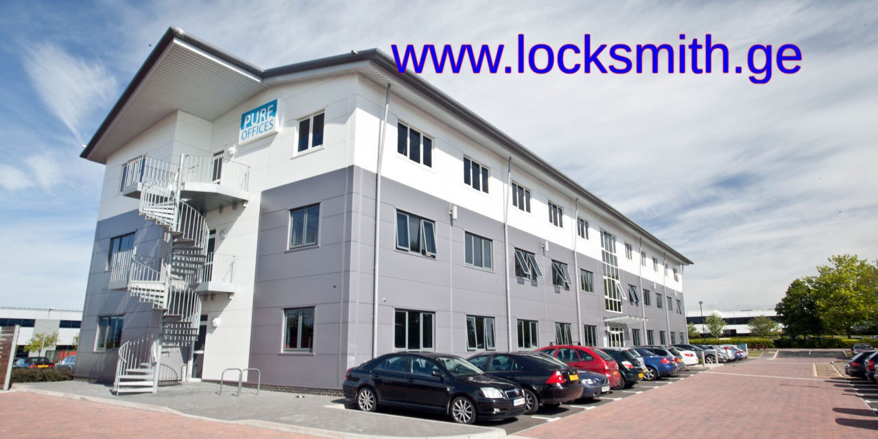 სივრცეების ტრანსფორმირება სწორი გადაწყვეტილებებით: მორგებული დასაკეცი კედლები და ტიხრები